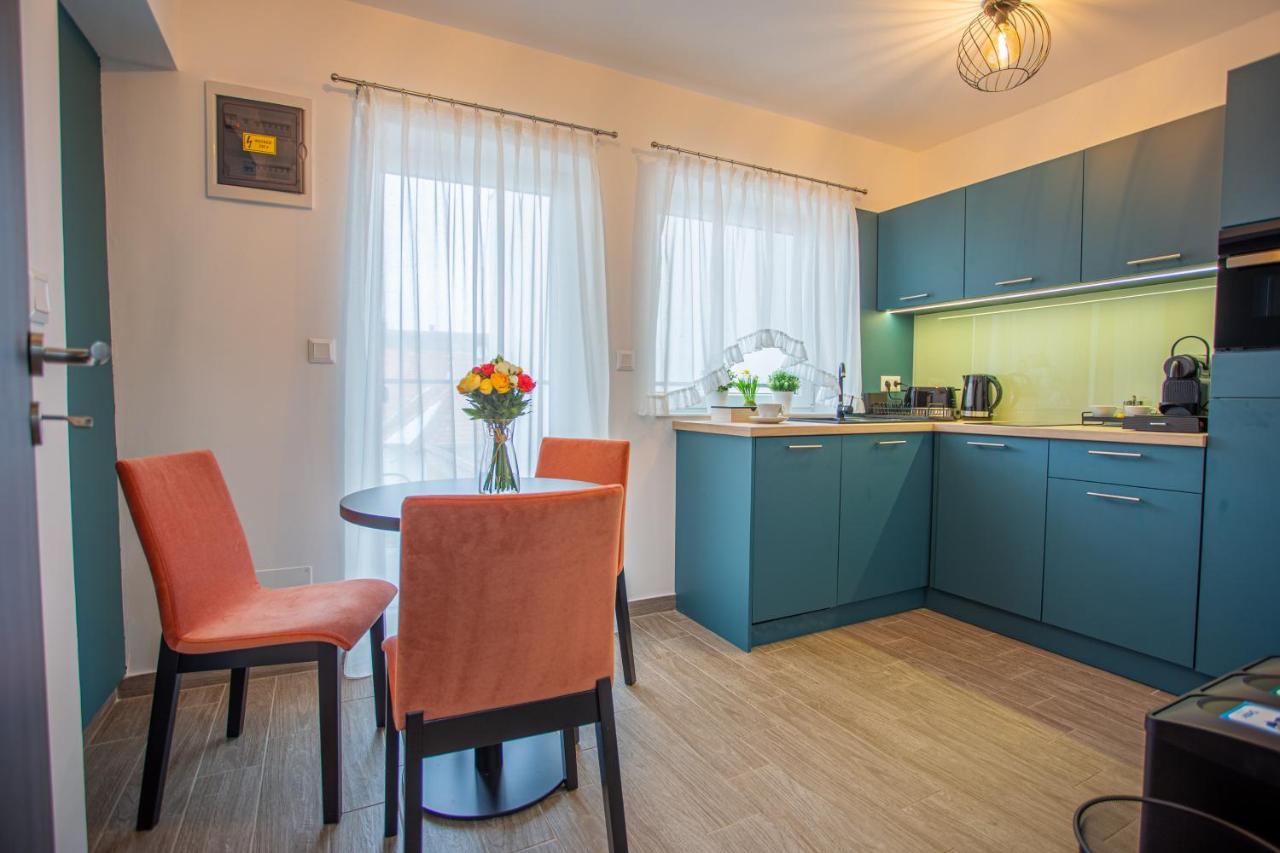 Viktoria Apartman Gyula Eksteriør bilde