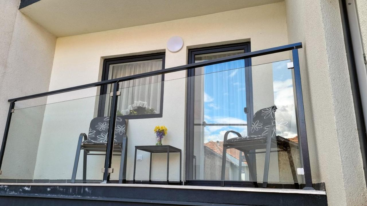 Viktoria Apartman Gyula Eksteriør bilde